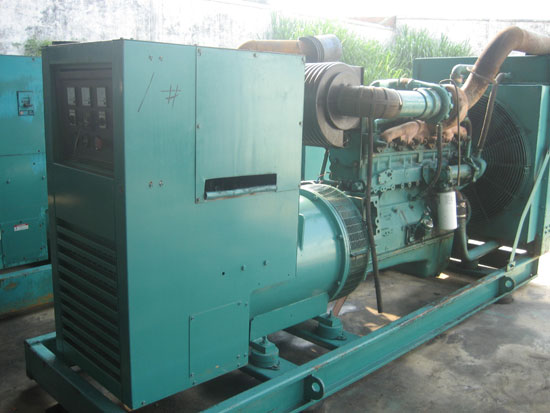 隆安租赁发电机- 发电机碳刷磨损的原因是什么