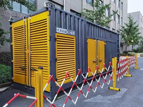 隆安如何使用转速表检查发动机的转速？