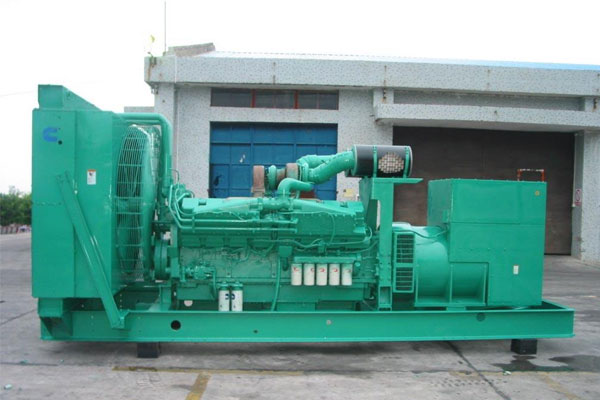 隆安工厂发电机应急发电时如何更准确地检查发电机状态？