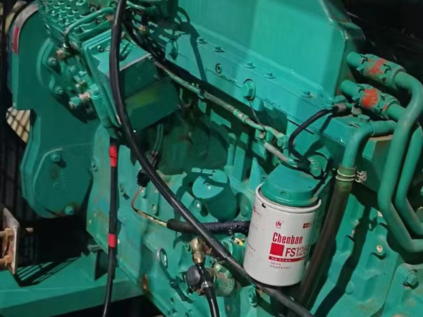 隆安如何确定新的发电机组控制系统是否与原系统兼容?