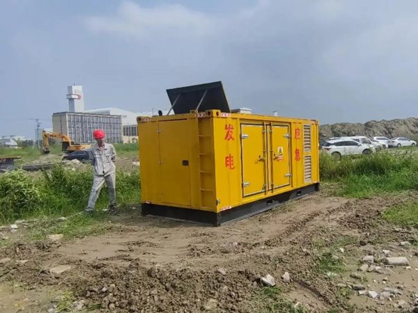 隆安200KW柴油发电机机组每小时的油耗量受哪些因素影响？